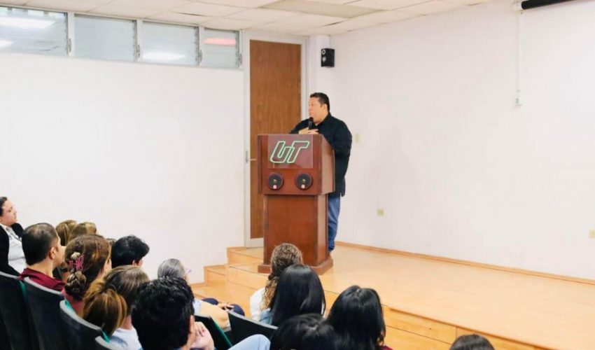El Mtro. Juan Dionisio Cruz Guerrero se reunió con la planta docente de nuestra querida Universidad Tecnológica de Altamira para dar a conocer diversos convocatorias y proyectos de colaboración y capacitación internacionales