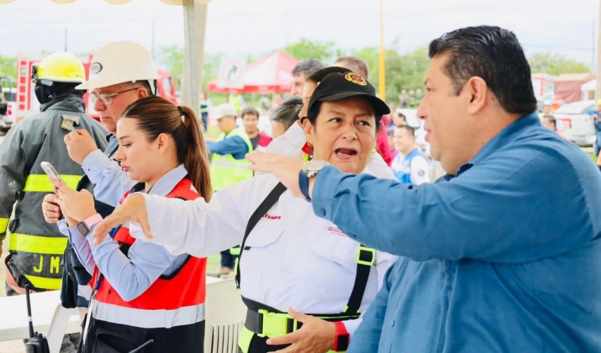 “Macro Simulacro de Emergencia ocasionado por derrame de amoniaco por fuga de válvula de pipa al ser impactada en la parte trasera por transporte tipo van”