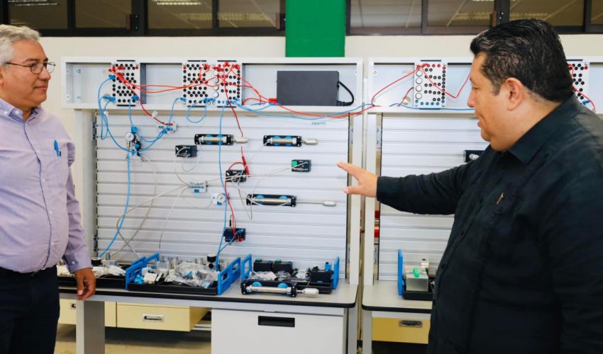 Se recibió equipamiento para los Laboratorios de las Carreras de Química, Mantenimiento Industrial y Logística