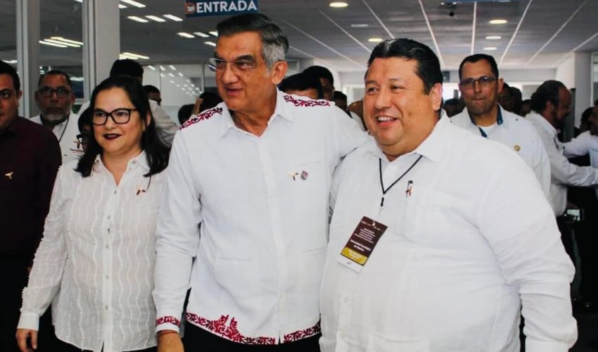 Con la presencia de nuestro gobernador, Dr. Américo Villarreal Anaya, el Mtro. Juan Dionisio Cruz Guerrero participó en la Reunión Regional de Autoridades e Instituciones de Educación Superior «Prospectiva de la demanda de servicios educativos y actualización curricular para potenciar el talento mexicano»