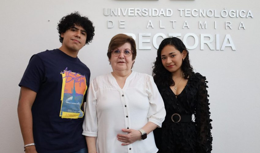 Buen viaje a nuestros alumnos Esther del Carmen Rivera Betancourt de TSU en Mecatrónica y Fernando Antonio Zamora Olvera de la ingeniería en Mecatrónica, quienes gracias a becas de movilidad parten a Francia