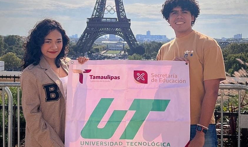 Ya estamos en París!!! Nuestros alumnos Esther del Carmen Rivera y Fernando Antonio Zamora, hicieron escala en la ciudad luz, para de ahí dirigirse a Longwy