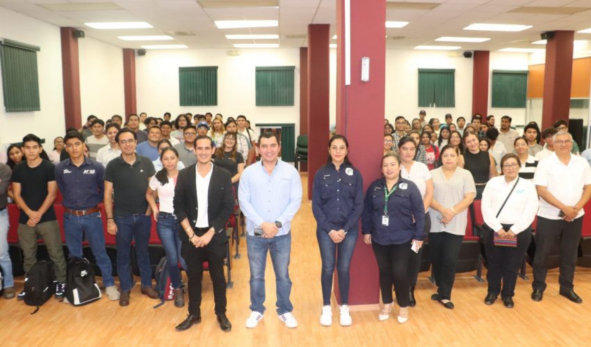 Confiando en las capacidades de nuestros alumnos, recibimos a personal de la empresa Multimodal quienes nos presentaron su Programa de Becarios