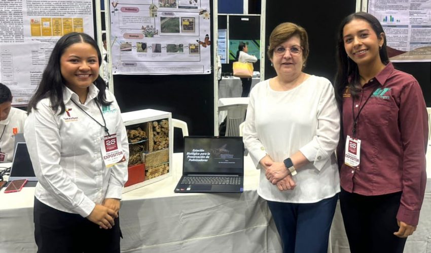 Muchas felicidades a nuestras alumnas María Fernanda López Villarreal y Keila Salatiel Alvear Arteaga, así como a su asesora la Dra. Dulce Vallejo, por haber obtenido el Primer Lugaren la categoría Superior en el 26° Certamen Estatal Creatividad e Innovación Tecnología ExpoCiencias Tamaulipas en su fase regional