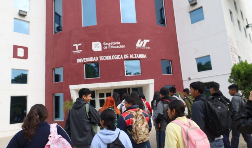 Nos da mucho gusto poder recibir en nuestra universidad a los alumnos del Telebachillerato Comunitario 010 de Altamira, quienes tuvieron la oportunidad de conocer la oferta educativa que tenemos para ellos