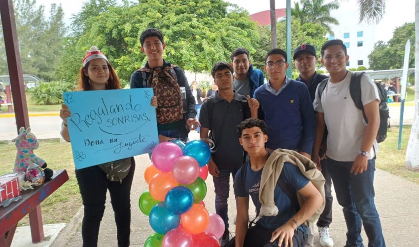 Navidad es época para compartir y ese concepto lo tienen bien claro nuestros estudiantes, ejemplo de ello fue la donación de dulces, juguetes y piñatas que hicieron a través de Comunidad Gary