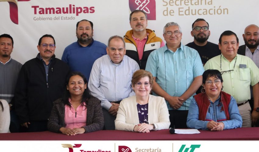 La capacitación del cuerpo docente de nuestra universidad es primordial para lograr la excelencia académica. Por esta razón desarrollamos el curso de actualización de nuestros profesores de la carrera de Mantenimiento Industrial