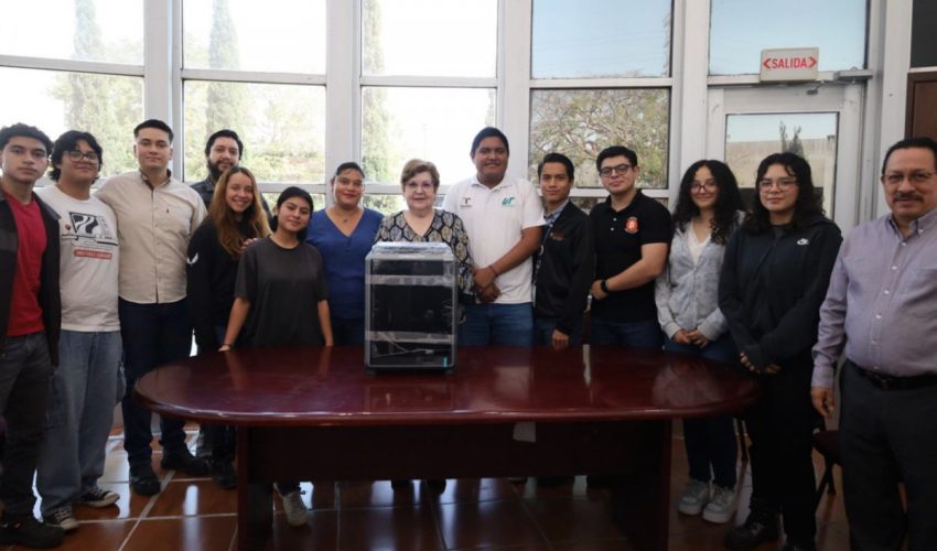 Con el objetivo de impulsar el equipamiento de los laboratorios de la Universidad Tecnológica de Altamira, la Dra. Mara Grassiel Acosta González, Rectora de este plantel, ha realizado la entrega de una impresora 3D, a las carreras de Mecatrónica y Energías Renovables