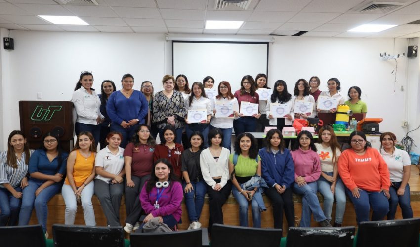 Con gran éxito, el Club STEAM de MECyER UTAltamira del programa académico de Mecatrónica y Energías Renovables, llevó a cabo con mucho entusiasmo la capacitación a la nueva generación de integrantes