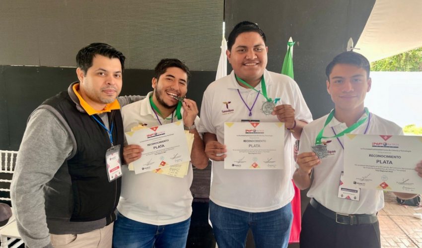 Estudiantes de la UTALT ganan medalla de plata en el concurso de INFOMATRIX