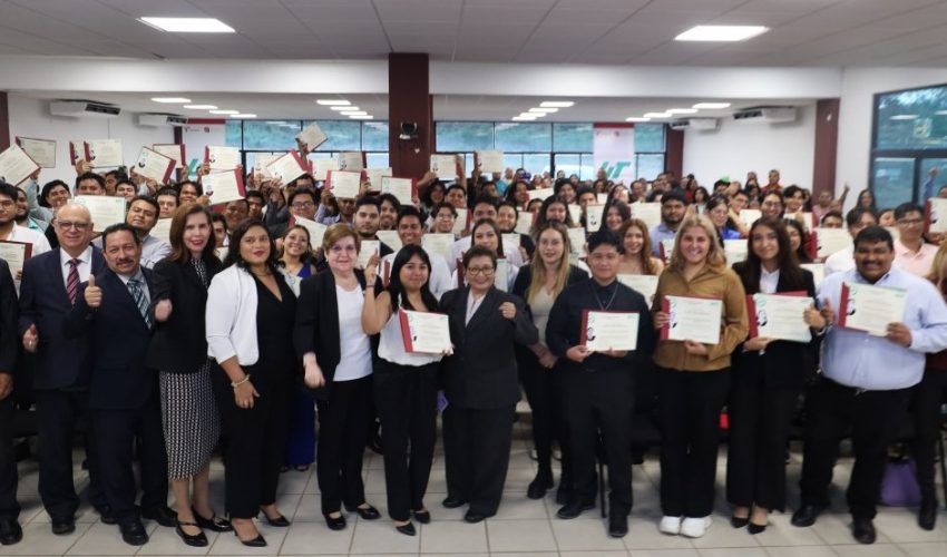 Segunda Entrega de Títulos Profesionales en las carreras de TSU en Mecatrónica Área Automatización,  TSU en Energías Renovables,  TSU en Química Área Industrial,  TSU en Química Área Prevención de Corrosión y TSU en Nanotecnología