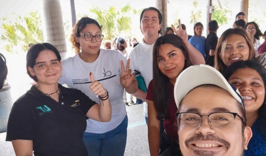 Con entusiasmo, estudiantes de la UTALT comienzan inscripciones a los talleres del ciclo de conferencias «Sin Contaminación por Plásticos»