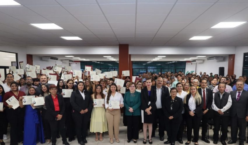 La UTALT celebró la 7ma Ceremonia de Entrega de Títulos 2025