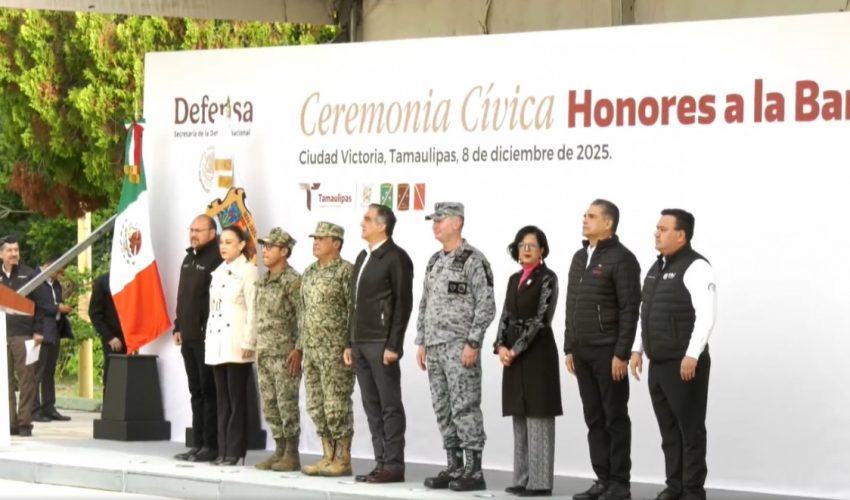 Ceremonia Cívica de Honores a la Bandera