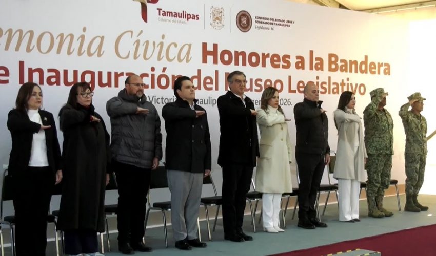 Ceremonia Cívica Honores a la Bandera